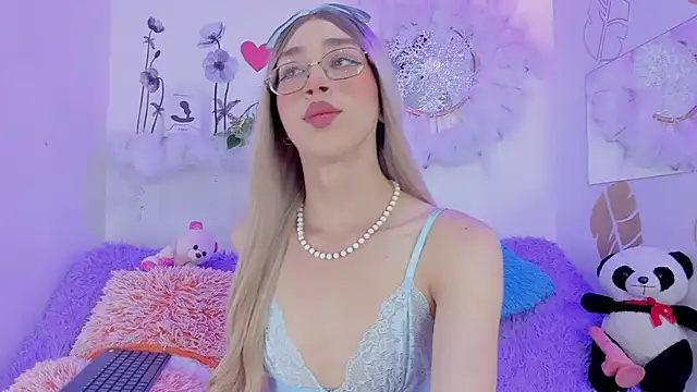 Ariadna Evangeline online show from November 28, 2025, 5:51 am