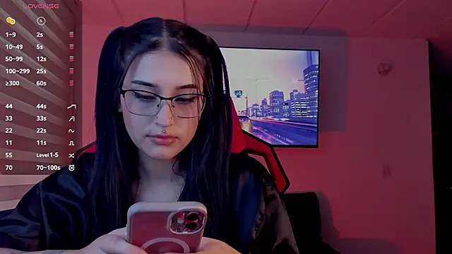 Charlotte greys online show from October 8, 2025, 9:48 pm