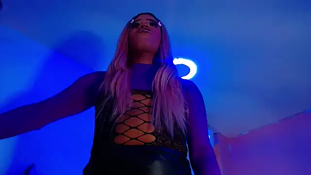 vanessa nauthygirls online show from January 9, 2026, 7:32 pm