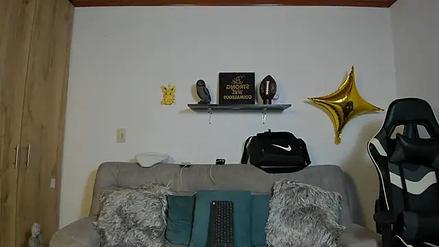 julian wallace online show from January 9, 2026, 9:44 pm