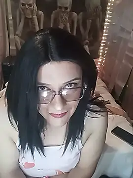 Snapshot of JOSSYANNE chatting on October 14, 2025, 4:13 am JOSSYANNE online show from October 14, 2025, 4:13 am