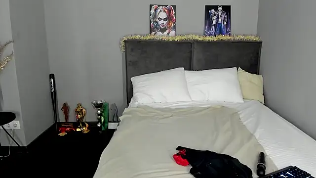 MuscleXXXBarbie online show from January 14, 2026, 9:02 am