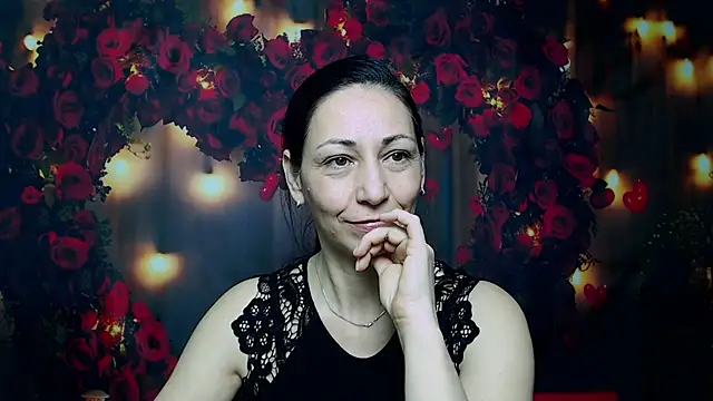 Snapshot of LiluGrants chatting on February 17, 2025, 10:16 pm LiluGrants online show from February 17, 2025, 10:16 pm