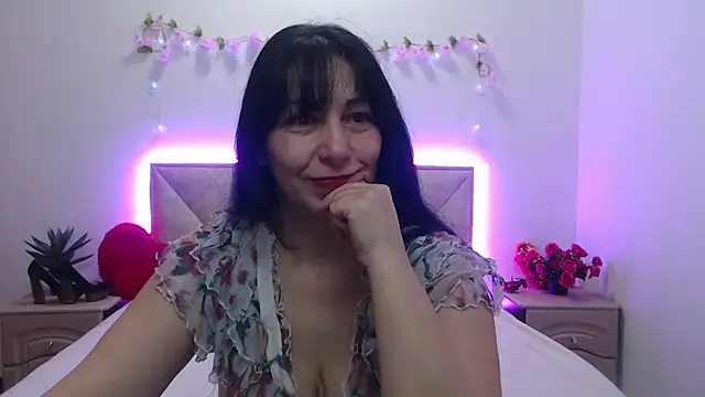 Snapshot of LiluGrants chatting on April 28, 2026, 6:12 pm LiluGrants online show from April 28, 2026, 6:12 pm
