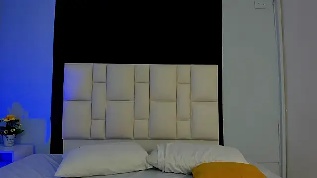 suzanelee online show from February 25, 2025, 1:53 pm