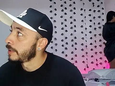 hotlatin92 online show from March 7, 2025, 8:45 am