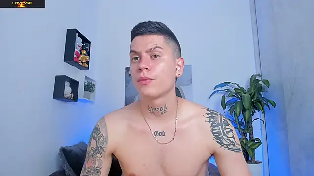 Snapshot of Yeiko_Romero_ chatting on September 21, 2025, 4:50 am Yeiko Romero  online show from September 21, 2025, 4:50 am