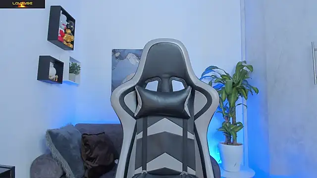 Snapshot of Yeiko_Romero_ chatting on September 20, 2025, 4:45 pm Yeiko Romero  online show from September 20, 2025, 4:45 pm