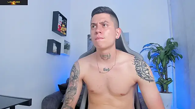 Snapshot of Yeiko_Romero_ chatting on September 22, 2025, 2:50 am Yeiko Romero  online show from September 22, 2025, 2:50 am