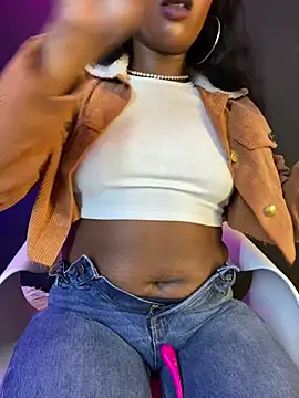 TIFFANYYSTAR online show from September 18, 2025, 2:20 pm