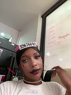 TIFFANYYSTAR online show from October 17, 2025, 4:31 pm