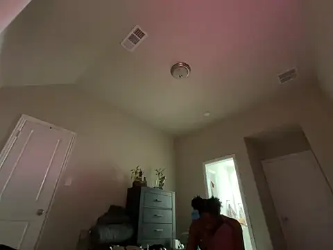 wynterheat online show from October 22, 2025, 1:05 am