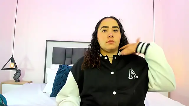 Ayla martinez online show from October 30, 2025, 2:21 am