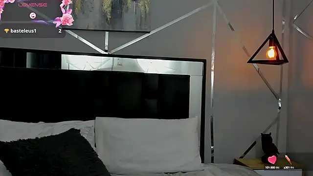 Ayla martinez online show from March 1, 2025, 1:32 am