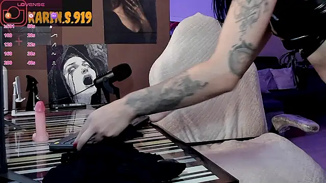 saeko karine online show from March 3, 2026, 9:44 pm