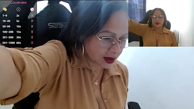 milf ann48 online show from February 18, 2025, 2:59 pm