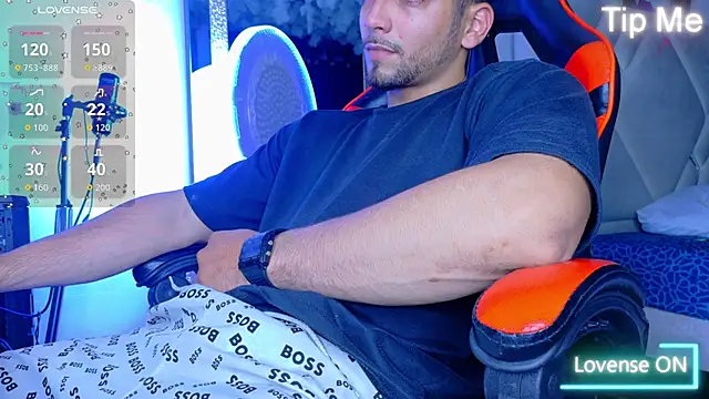 Rich boy01 online show from November 6, 2025, 11:53 pm