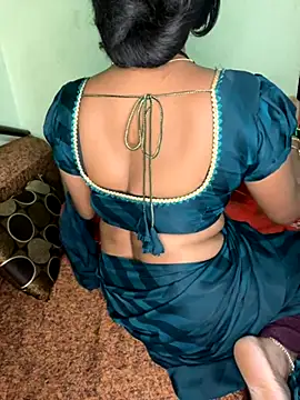 PUNAM BABY1 online show from November 10, 2025, 6:13 pm