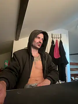 Snapshot of Greyoff chatting on June 20, 2026, 4:50 am Greyoff online show from June 20, 2026, 4:50 am