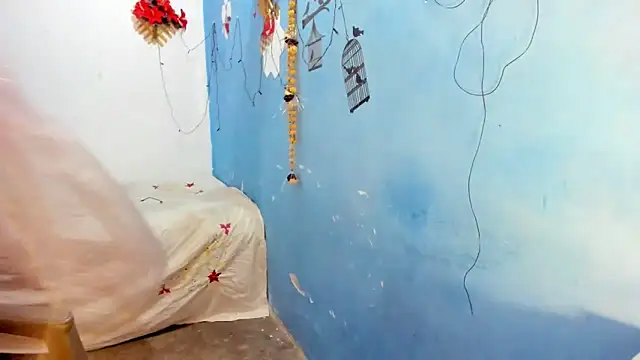 aarjulove online show from March 3, 2026, 2:46 pm