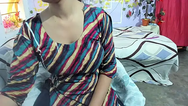 aarjulove online show from May 22, 2026, 12:14 pm