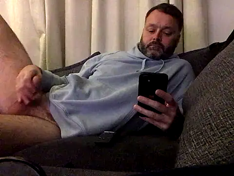 TallBoy2810 online show from November 2, 2025, 10:26 pm