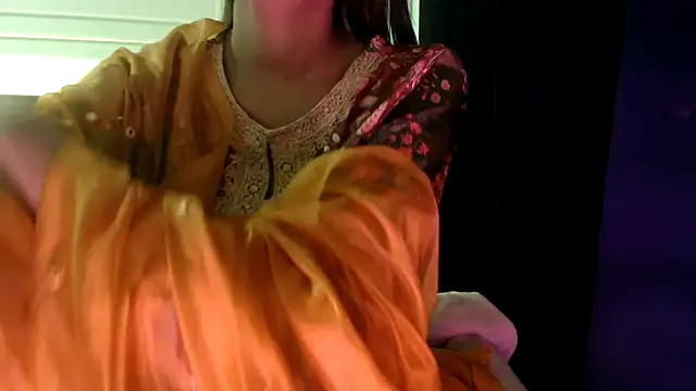 chhui mui online show from April 14, 2026, 6:35 pm