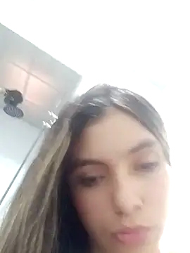 ValeryLargo online show from March 12, 2025, 6:43 pm