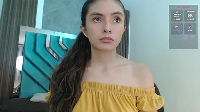 ValeryLargo online show from February 20, 2025, 3:41 pm