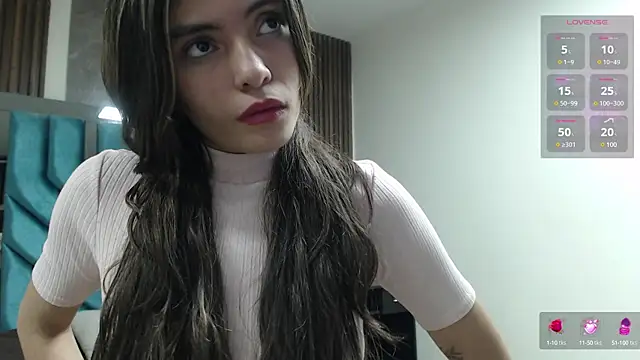 ValeryLargo online show from February 12, 2025, 1:06 pm