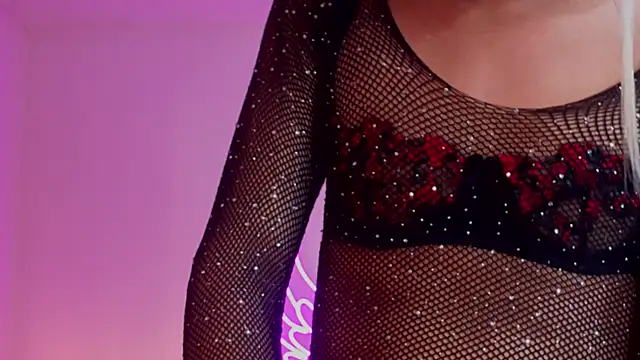 Snapshot of _scarletmoore chatting on September 19, 2025, 9:02 am scarletmoore online show from September 19, 2025, 9:02 am