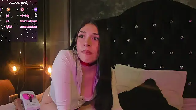 Snapshot of Zowi_Hottiee chatting on September 30, 2025, 2:28 am Zowi Hottiee online show from September 30, 2025, 2:28 am