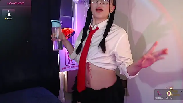 Snapshot of Zowi_Hottiee chatting on October 30, 2025, 7:22 pm Zowi Hottiee online show from October 30, 2025, 7:22 pm