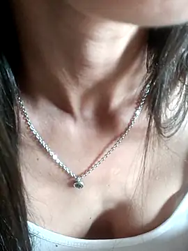 Nandasant09 online show from November 25, 2025, 4:07 pm