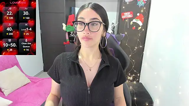 Emilytafur online show from December 11, 2024, 7:25 pm