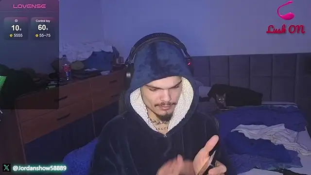 Snapshot of JordanShow chatting on March 22, 2025, 4:24 am JordanShow online show from March 22, 2025, 4:24 am