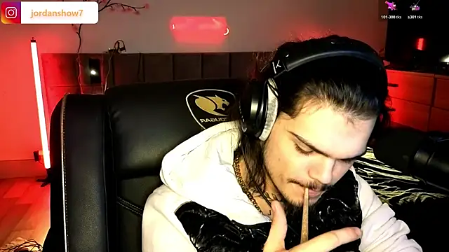 Snapshot of JordanShow chatting on February 9, 2026, 10:13 am JordanShow online show from February 9, 2026, 10:13 am