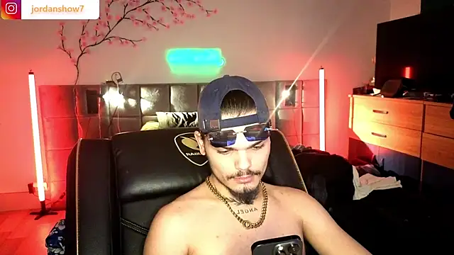 Snapshot of JordanShow chatting on February 16, 2026, 4:11 am JordanShow online show from February 16, 2026, 4:11 am