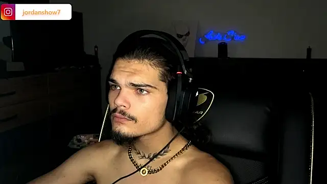 Snapshot of JordanShow chatting on September 16, 2025, 1:34 pm JordanShow online show from September 16, 2025, 1:34 pm