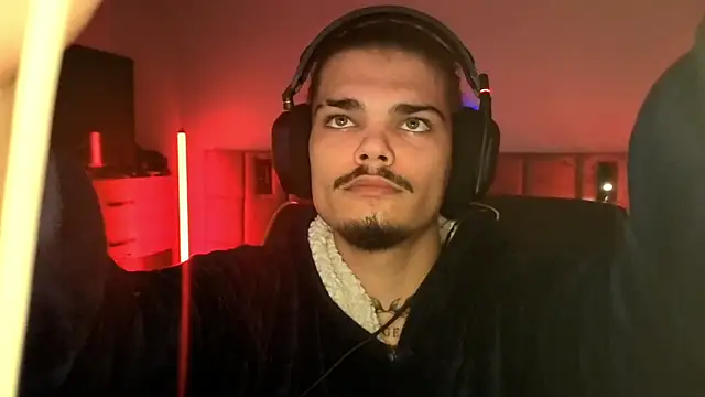 Snapshot of JordanShow chatting on October 5, 2025, 6:09 pm JordanShow online show from October 5, 2025, 6:09 pm