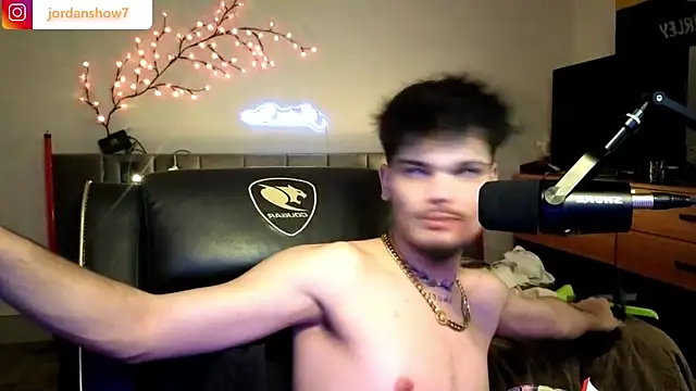 Snapshot of JordanShow chatting on February 25, 2026, 7:58 pm JordanShow online show from February 25, 2026, 7:58 pm