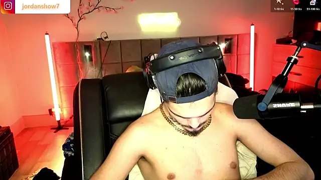 Snapshot of JordanShow chatting on February 15, 2026, 7:51 am JordanShow online show from February 15, 2026, 7:51 am