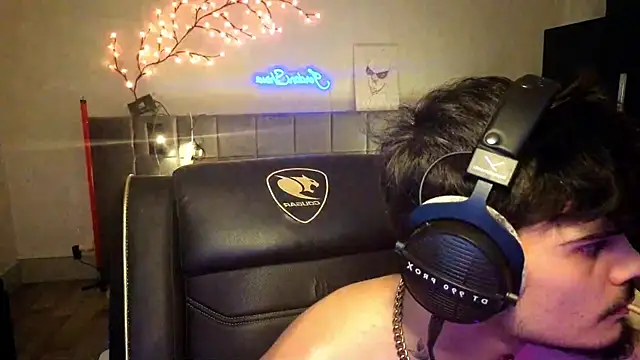 Snapshot of JordanShow chatting on February 26, 2026, 10:21 pm JordanShow online show from February 26, 2026, 10:21 pm