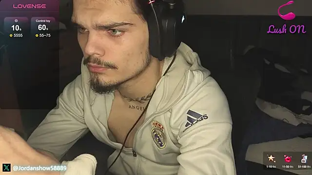 Snapshot of JordanShow chatting on March 14, 2025, 7:01 pm JordanShow online show from March 14, 2025, 7:01 pm