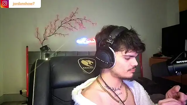 Snapshot of JordanShow chatting on March 1, 2026, 10:21 pm JordanShow online show from March 1, 2026, 10:21 pm