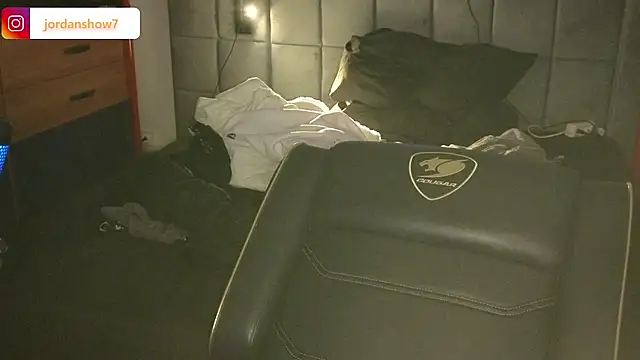 Snapshot of JordanShow chatting on September 18, 2025, 4:15 am JordanShow online show from September 18, 2025, 4:15 am