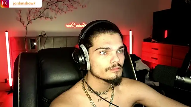 Snapshot of JordanShow chatting on February 19, 2026, 11:51 am JordanShow online show from February 19, 2026, 11:51 am