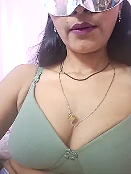 Snapshot of Nandinip2706 chatting on June 3, 2026, 11:33 am Nandinip2706 online show from June 3, 2026, 11:33 am