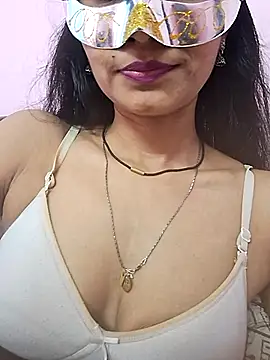 Snapshot of Nandinip2706 chatting on May 24, 2026, 9:53 am Nandinip2706 online show from May 24, 2026, 9:53 am