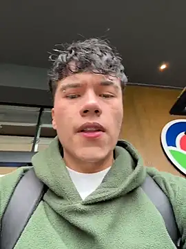 Snapshot of Logan_smith1 chatting on October 20, 2025, 9:04 pm Logan smith1 online show from October 20, 2025, 9:04 pm